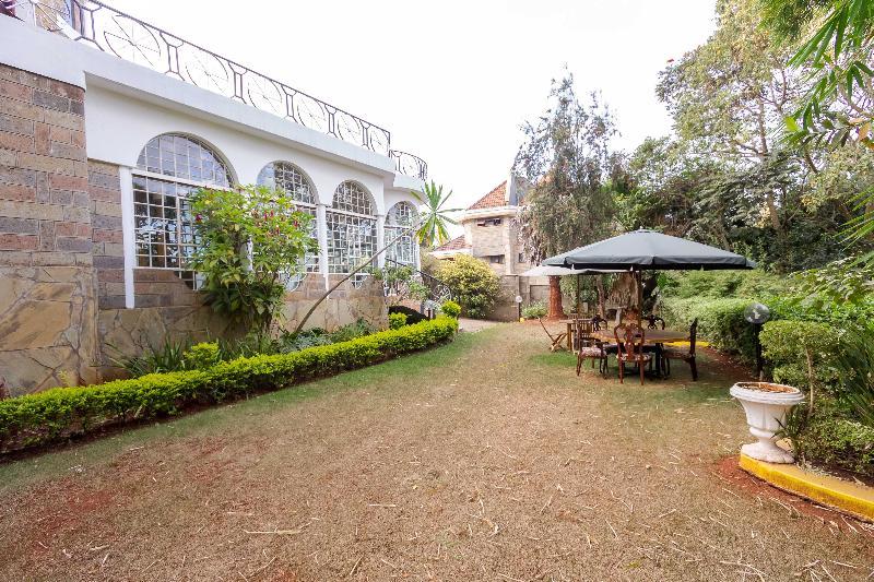 Lavington Hill House Hotel Nairobi Exterior photo